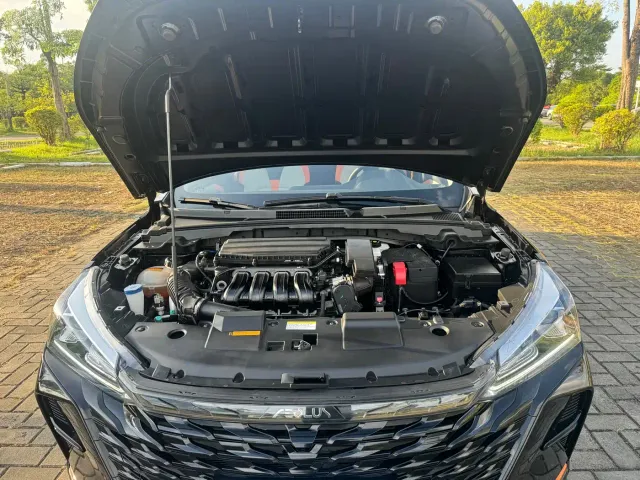 Dongfeng Yixuan — Фото автомобиля 16