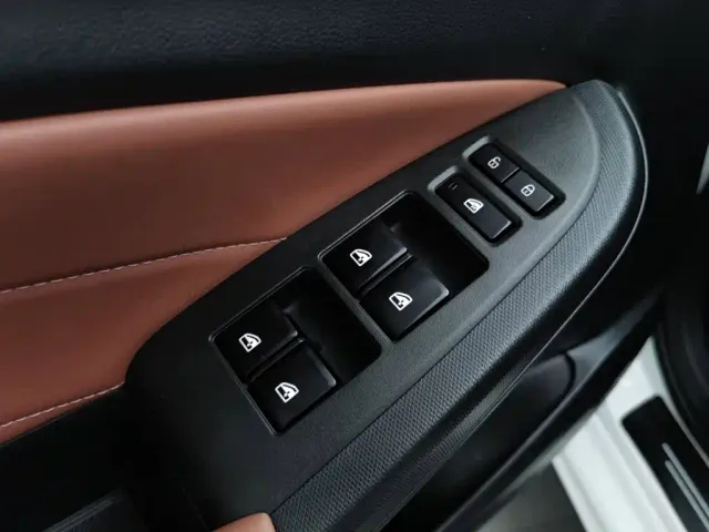 Changan Eado — Фото автомобиля 9