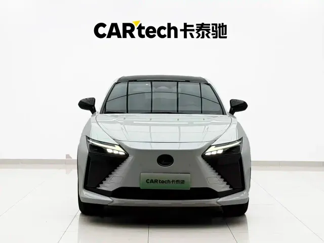 Lexus RZ — Фото автомобиля 2