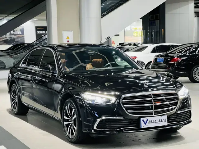 Mercedes-Benz S-Class — Фото автомобиля 3