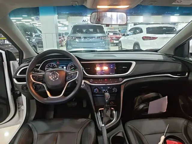 Buick Excelle — Фото автомобиля 9