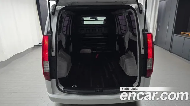Hyundai Staria Staria Карго 3 места — Фото автомобиля 20