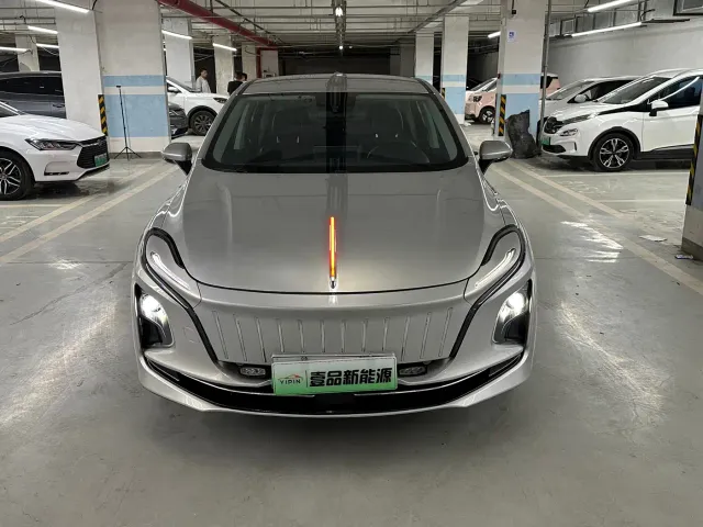 Hongqi E-QM5 — Фото автомобиля 2