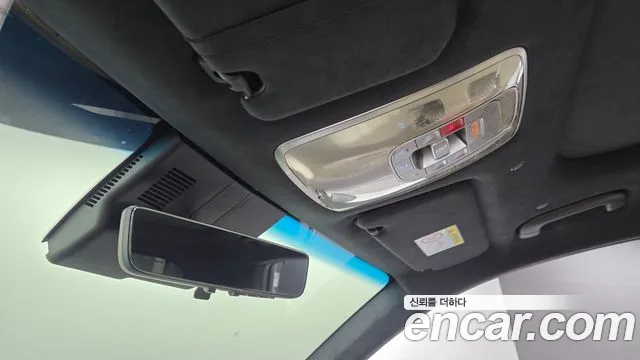 Genesis GV70 — Фото автомобиля 27