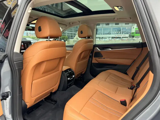 BMW 6 Series Gran Turismo — Фото автомобиля 16