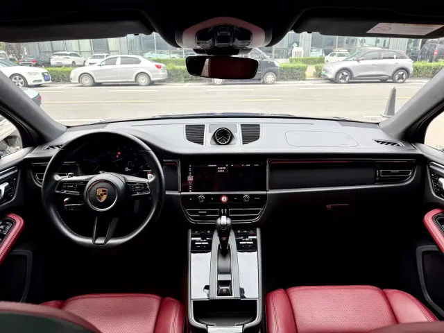 Porsche Macan — Фото автомобиля 9