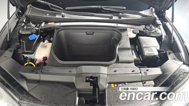 Hyundai Ioniq 6 — Фото автомобиля 9