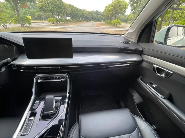 Wuling Asta — Фото автомобиля 9