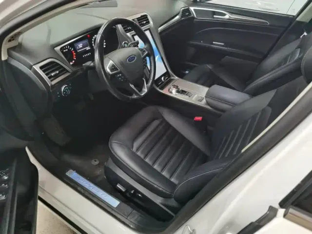 Ford Mondeo — Фото автомобиля 14