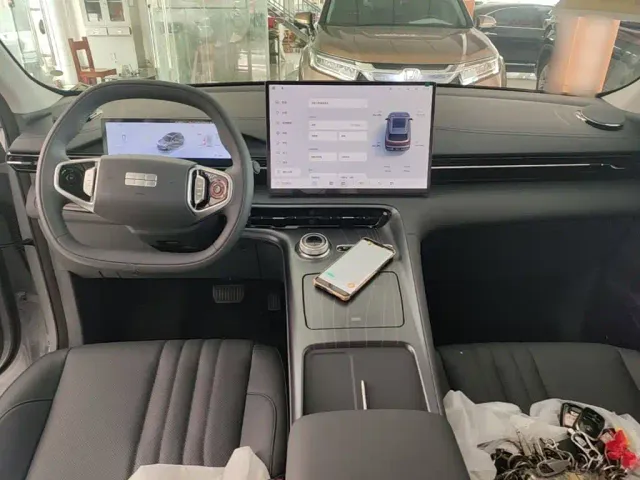 Geely Galaxy E5 — Фото автомобиля 9