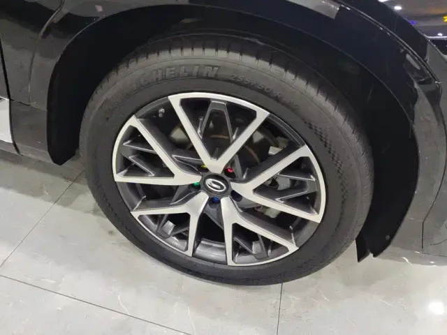 GAC Trumpchi GS8 — Фото автомобиля 6