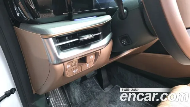 Hyundai Grandeur GN7 — Фото автомобиля 27