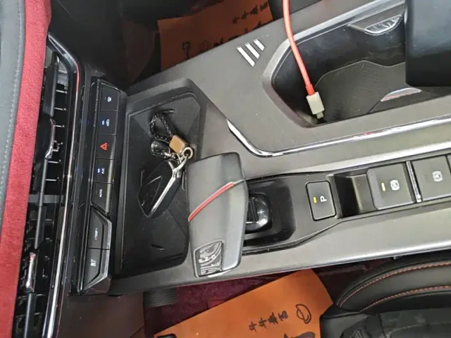 Changan X5 Plus — Фото автомобиля 9