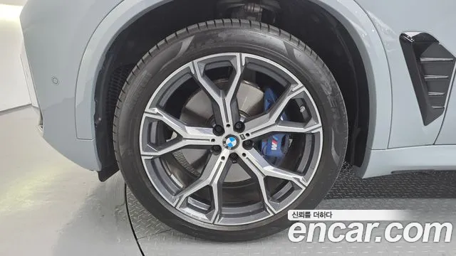BMW X5 xDrive 40i M Sport — Фото автомобиля 5