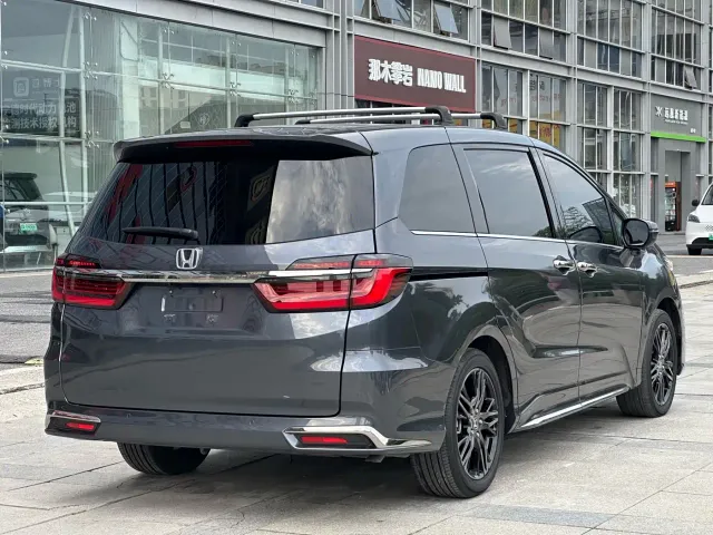 Honda Odyssey — Фото автомобиля 6