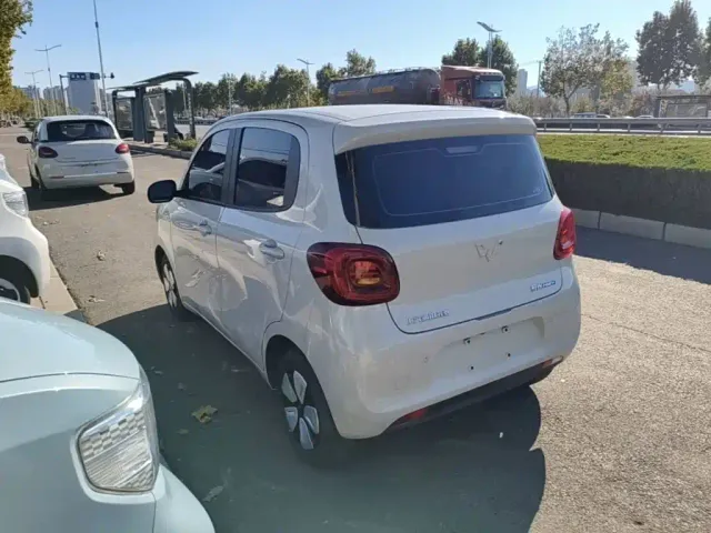 Wuling Hongguang Mini EV — Фото автомобиля 4