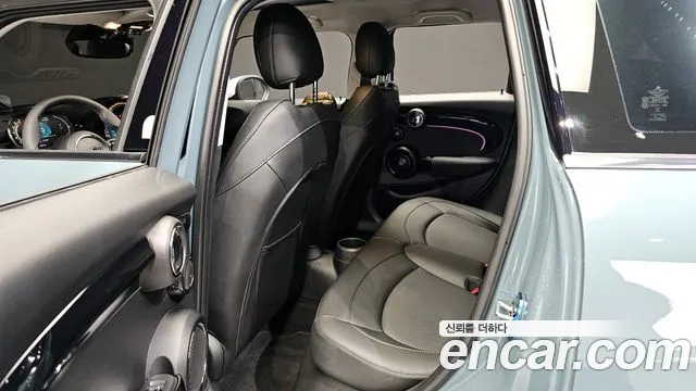 Mini Cooper — Фото автомобиля 10