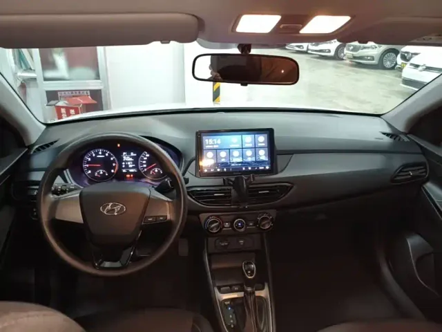 Hyundai Elantra — Фото автомобиля 9
