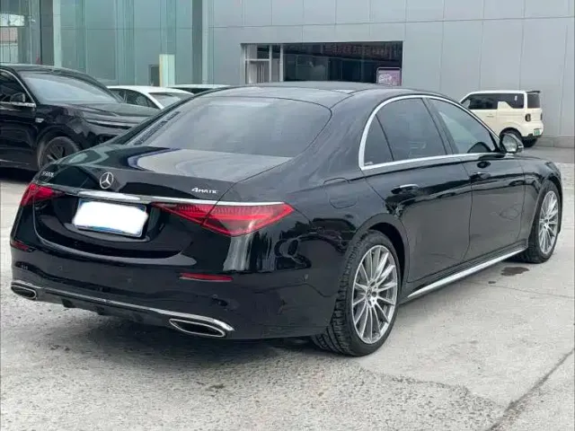 Mercedes-Benz S-Class — Фото автомобиля 3