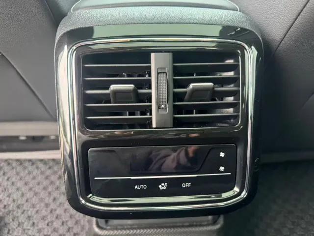 Volkswagen Passat — Фото автомобиля 8