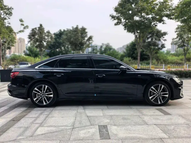 Audi A6L — Фото автомобиля 4