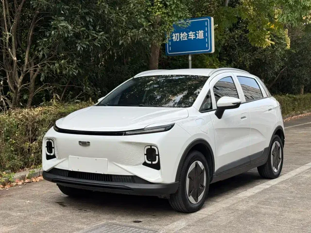 Фотография автомобиля — Geely Geometry E Firefly