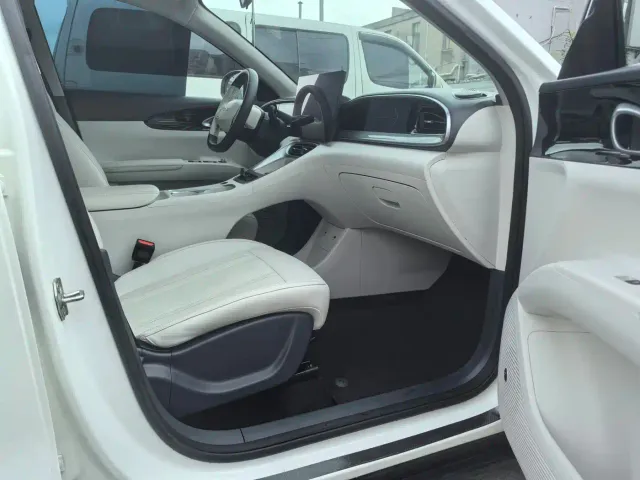 Geely Starry Wish — Фото автомобиля 4
