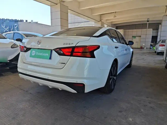 Nissan Teana — Фото автомобиля 6
