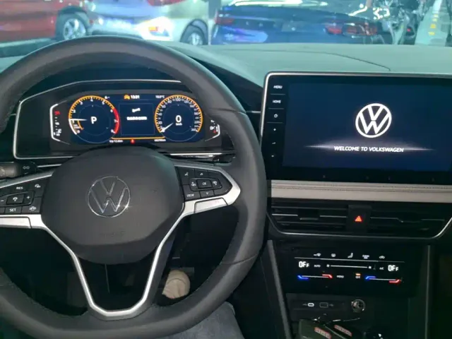 Volkswagen Tiguan L — Фото автомобиля 9