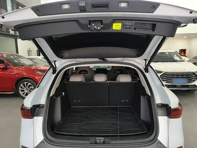 BYD Yuan PLUS — Фото автомобиля 18