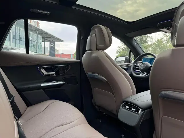 Mercedes-Benz EQE SUV — Фото автомобиля 6