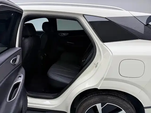 BYD Sealion 06 — Фото автомобиля 14
