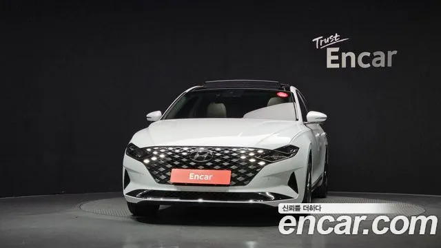 Hyundai Grandeur New — Фото автомобиля 3
