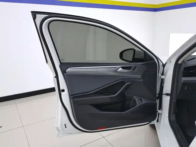 Volkswagen Sagitar — Фото автомобиля 7