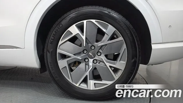 Genesis GV70 Electrified — Фото автомобиля 6