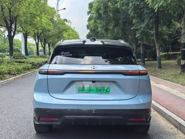 Nio ES6 — Фото автомобиля 14