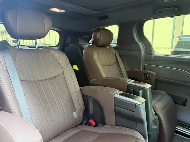 Toyota Granvia — Фото автомобиля 9