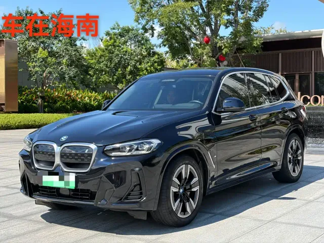 Фотография автомобиля — BMW iX3