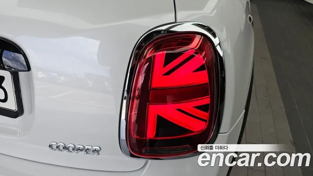 Mini Cooper Cooper 5 дверей Classic — Фото автомобиля 23