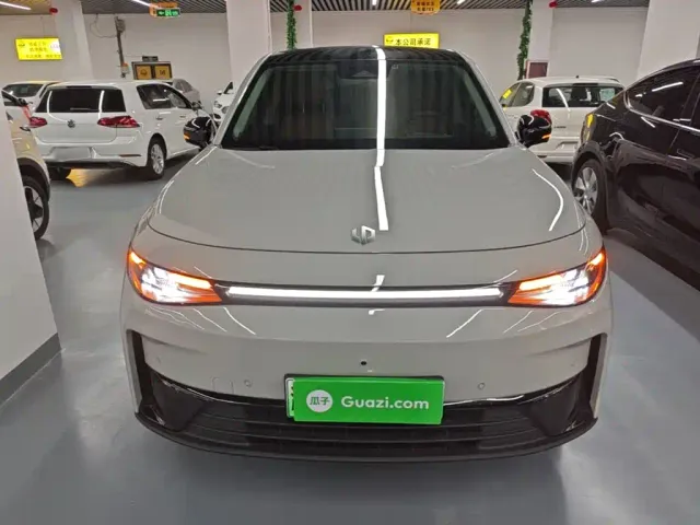 Leapmotor C10 — Фото автомобиля 2