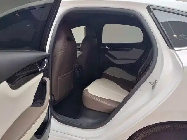 BYD Qin PLUS — Фото автомобиля 11