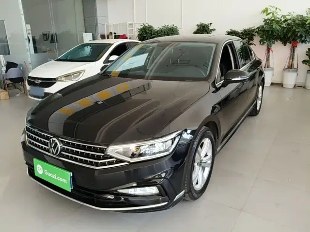 Фотография автомобиля — Volkswagen Magotan