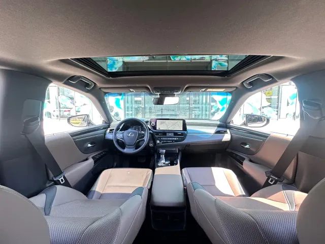 Lexus ES — Фото автомобиля 19