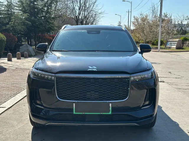 Li Auto ONE — Фото автомобиля 2