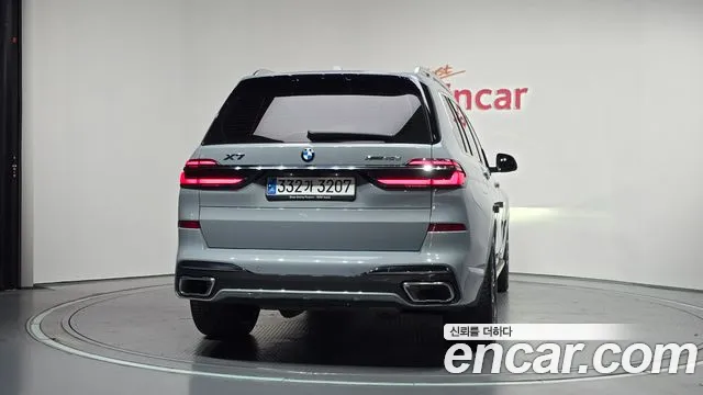 BMW X7 xDrive 40d M Sport 7 мест — Фото автомобиля 4