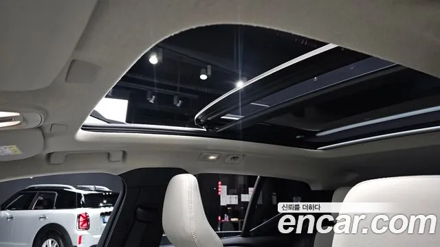 Вольво XC40 — Фото автомобиля 19