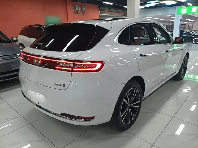 Aito M5 — Фото автомобиля 6