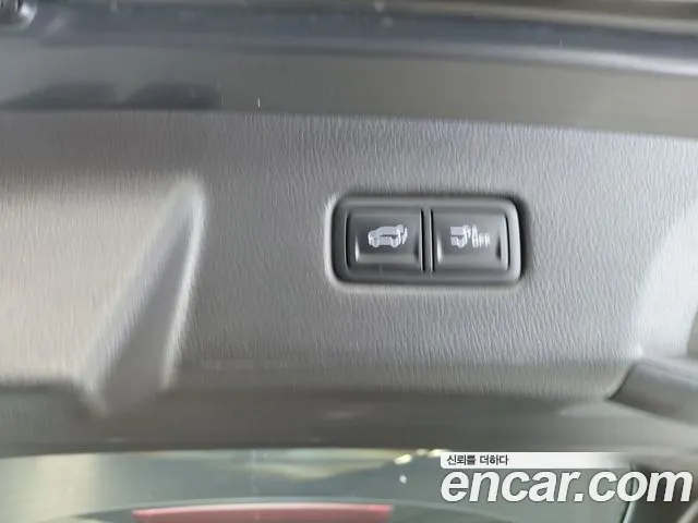 Kia Carnival Generation 4 — Фото автомобиля 23