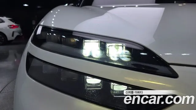Genesis GV60 — Фото автомобиля 19