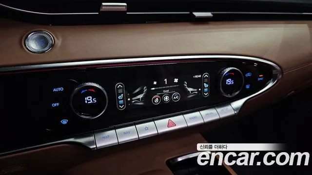 Genesis GV70 — Фото автомобиля 14